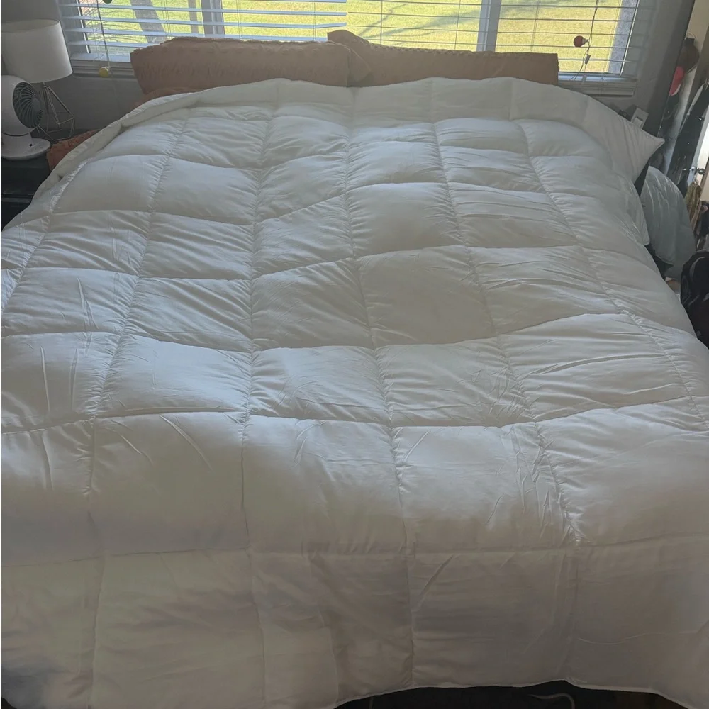 Serta Down Illusion Extra Warmth Hypoallergenic Down Alternative Comforter